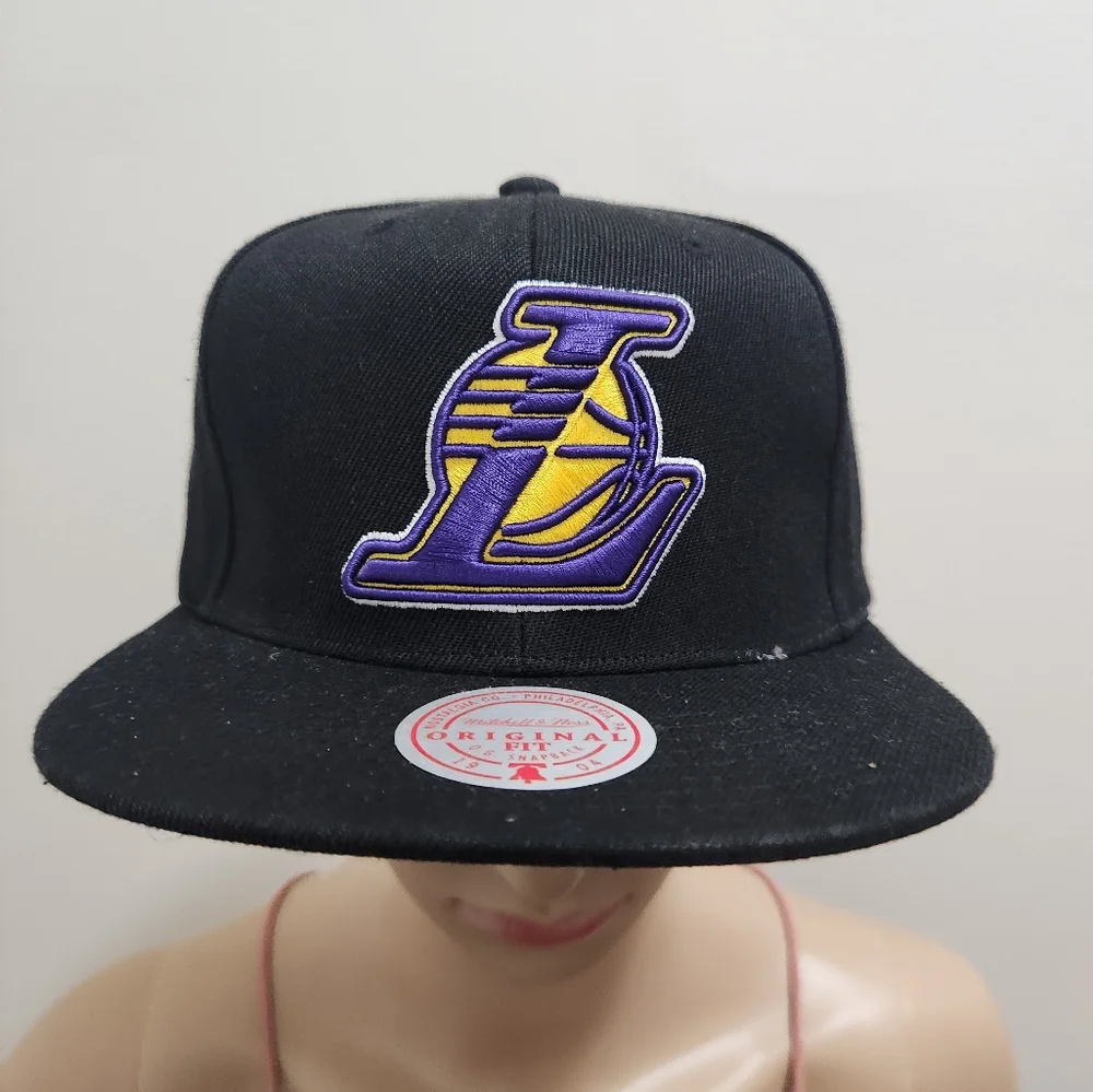 Mitchell & Ness Los Angeles Lakers Core Basic